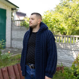 Handmade Chunky Knit Hooded Cardigan – Oversized Cozy Sweater for Men, Warm Wool Coat, Winter Knitwear Gift